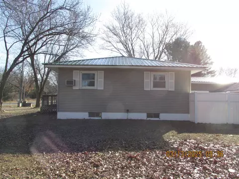 Exterior - 7579 W Stanton, Stanton, MI 48888 photo 4 of 10