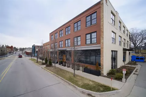 86 Washington # 240, Manistee, MI 49660