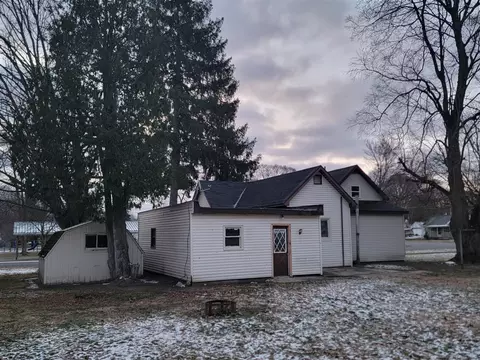 Exterior - 322 S Third, Edmore, MI 48829 photo 1 of 1