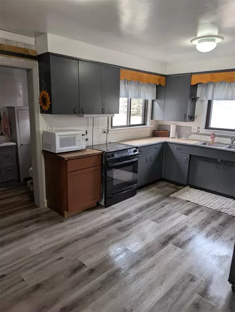 Kitchen - 322 S Third, Edmore, MI 48829 photo 2 of 3
