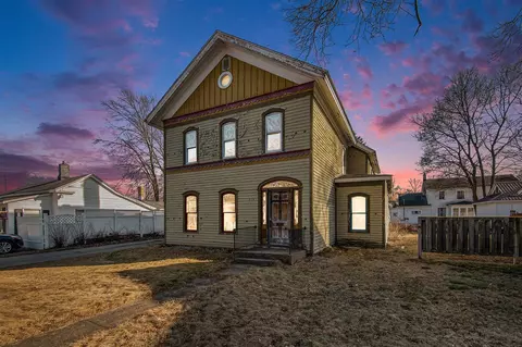 215 W W Grv, Greenville, MI 48838