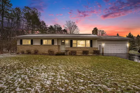 318 W W Orch, Gobles, MI 49055