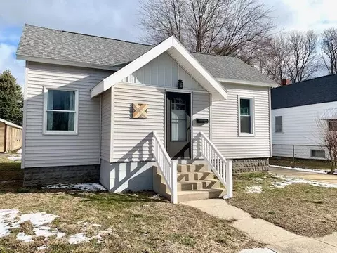 707 Diana, Ludington, MI 49431