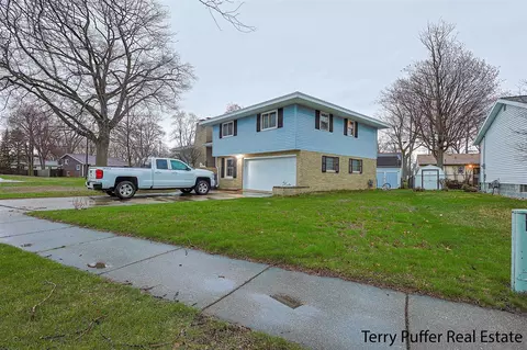 1189 Woodside, Muskegon, MI 49441