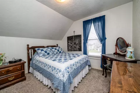Bedroom - 109 Sycamore, Three Oaks, MI 49128 photo 3 of 4