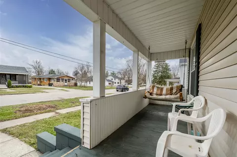 Exterior - 109 Sycamore, Three Oaks, MI 49128 photo 3 of 8