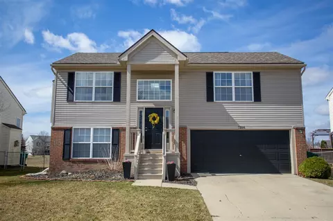 7186 Royal Troon, Ypsilanti, MI 48197