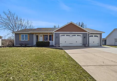 8226 S Maple, Zeeland, MI 49464