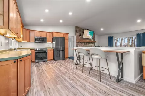 Kitchen - 6994 18 12 Mile, Marshall, MI 49068 photo 1 of 3