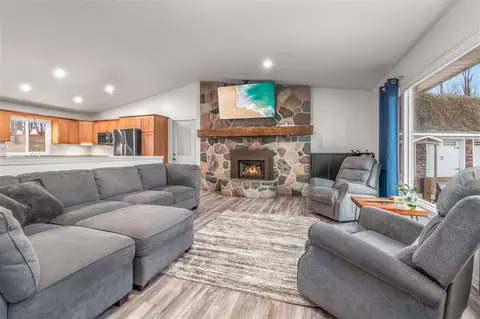 Living - 6994 18 12 Mile, Marshall, MI 49068 photo 2 of 2