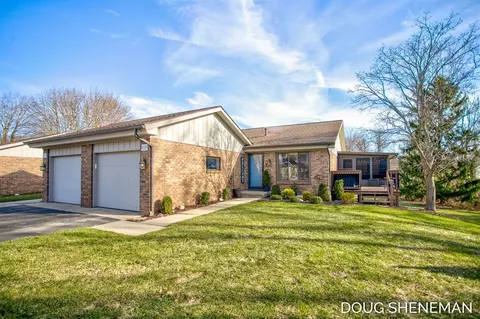 819 Apple Blossom #12, Holland, MI 49423