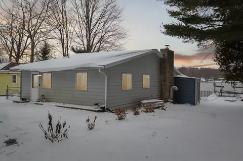124 Peterson, Gobles, MI 49055