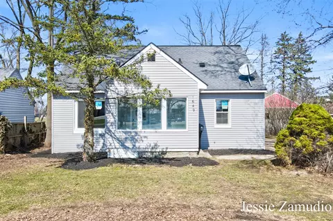 1649 Burton, Grand Rapids, MI 49506