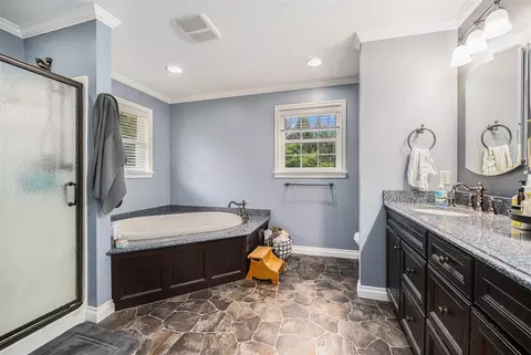Bath - 52285 Silver, Three Rivers, MI 49093 photo 1 of 3