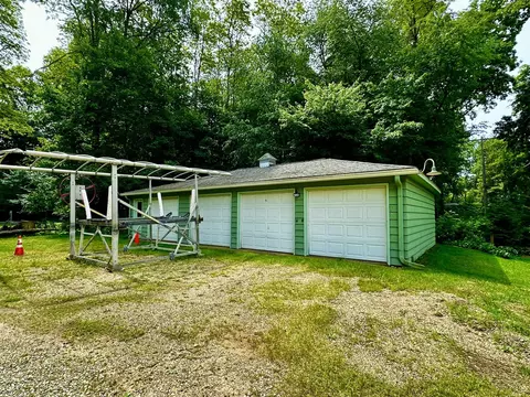 Exterior - 960 E Gull Lk, Augusta, MI 49012 photo 13 of 21