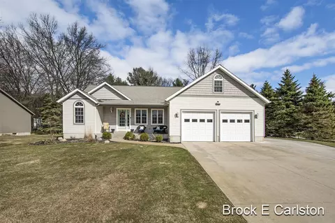 3680 Kersting, Muskegon, MI 49444