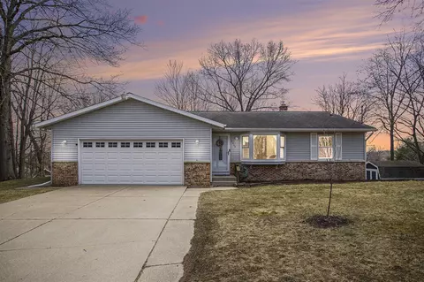 1315 S Broadway, Hastings, MI 49058