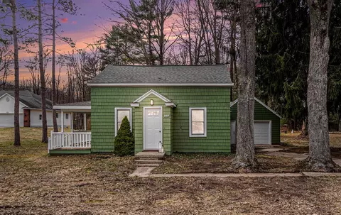 6317 Henry, Norton Shores, MI 49441