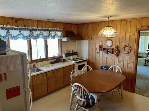 Kitchen - 327 Stringtown, Quincy, MI 49082 photo 1 of 2