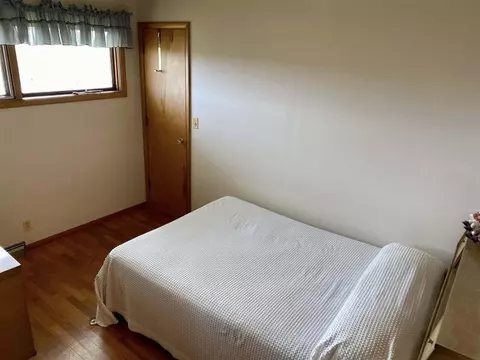 Bedroom - 327 Stringtown, Quincy, MI 49082 photo 2 of 3