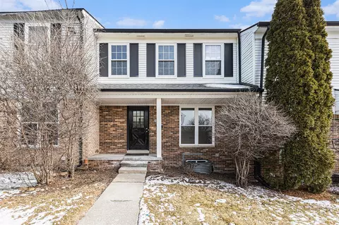 3392 Burbank, Ann Arbor, MI 48105