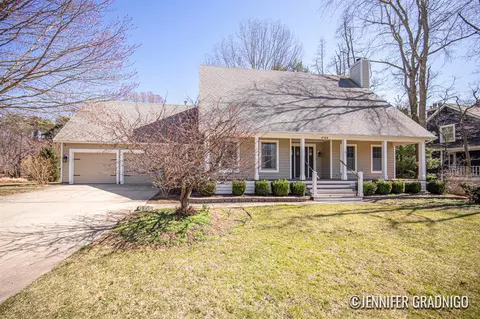 4769 Pine Holw, Holland, MI 49423