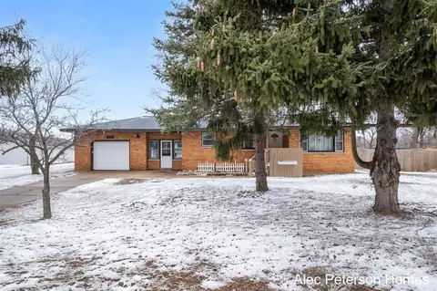 1325 S Beechtree, Grand Haven, MI 49417