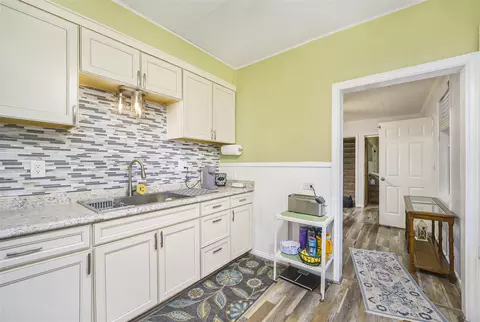 Kitchen - 330 E James, Lawrence, MI 49064 photo 2 of 2
