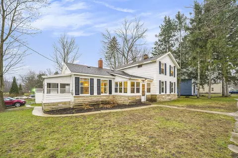 Exterior - 330 E James, Lawrence, MI 49064 photo 6 of 8