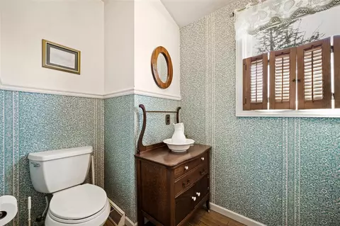 Bath - 2266 Thunderbird, Niles, MI 49120 photo 2 of 2