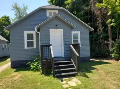 710 Buss, Benton Harbor, MI 49022