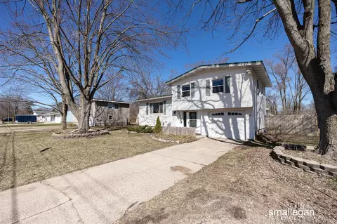 1904 Oak Park, Muskegon, MI 49442