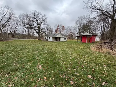 Exterior - 11255 E S, Scotts, MI 49088 photo 5 of 9