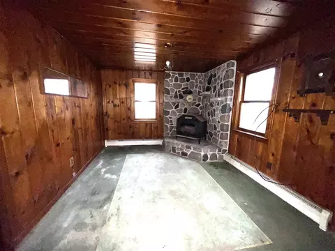 Living - 11255 E S, Scotts, MI 49088 photo 3 of 4