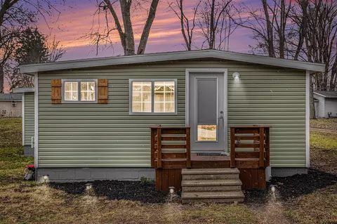 6597 Lakewood, Delton, MI 49046