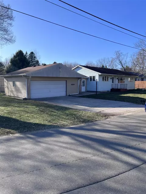 68190 Shirley, Edwardsburg, MI 49112