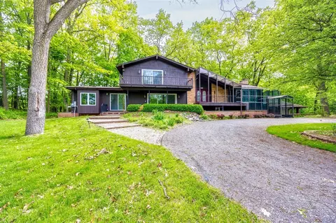 4710 Cove, West Bloomfield, MI 48323