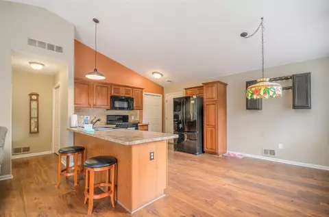 926 May Dr, Monroe, MI 48161 photo 9