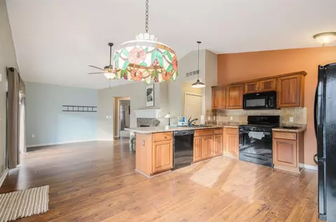 926 May Dr, Monroe, MI 48161 photo 11