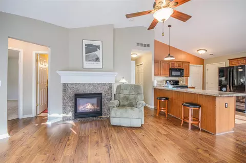 926 May Dr, Monroe, MI 48161 photo 4