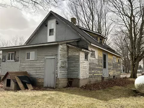 4748 Grove, Coral, MI 49322