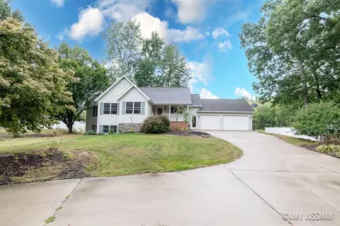 12807 Westwood, Wayland, MI 49348