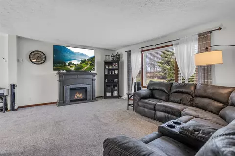 Living - 7777 Wellman, Parma, MI 49269 photo 3 of 3
