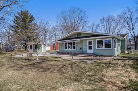 757 Lake Shr, Coldwater, MI 49036
