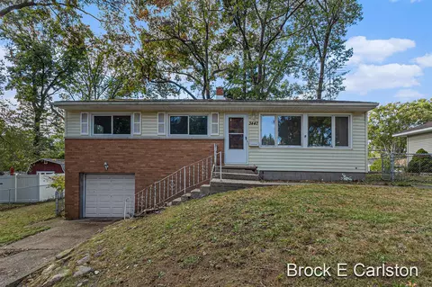 3447 Hiawatha, Norton Shores, MI 49441