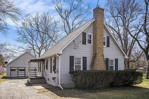 1816 South Shr, Portage, MI 49002