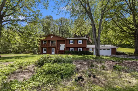 2725 W B, Plainwell, MI 49080 photo 2