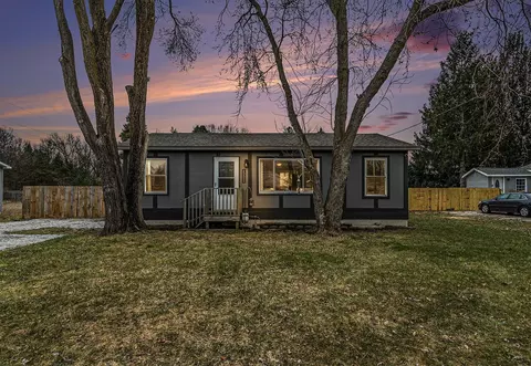 3515 Max Paulsen, Muskegon, MI 49444