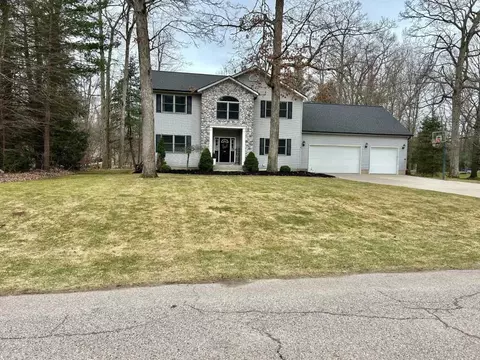 935 Bear Lk, Muskegon, MI 49445