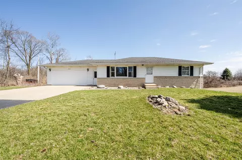 4737 S S Park, Eau Claire, MI 49111